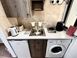 79 AN - Stay Nissi Chrysland Studio 111