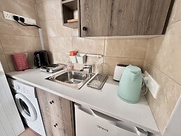 79 AN - Stay Nissi Chrysland Studio 110