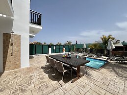 65 PRO - Stay Aphrodites Dream Villa