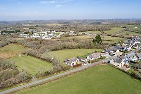 Honeyfield Lodge - Spacious Cottage Rural Views