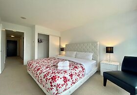 The Pearl Waterfront Estate