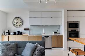 The Pearl Waterfront Estate