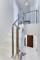 The Pearl Waterfront Estate