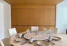 The Pearl Waterfront Estate