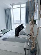 The Pearl Waterfront Estate