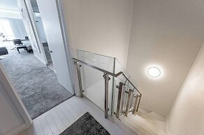 The Pearl Waterfront Estate