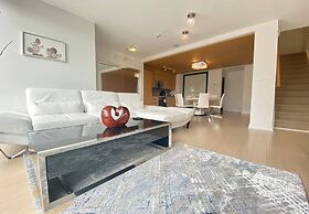 The Pearl Waterfront Estate