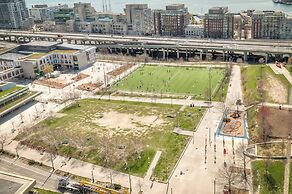 The Pearl Waterfront Estate