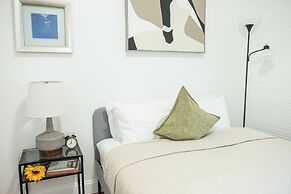 Stylish One Bedroom Apt on UES