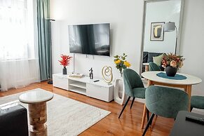 Stylish One Bedroom Apt on UES