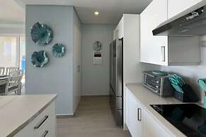 Beach Condo Kitchen Hot Tub