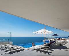 Beach Condo Kitchen Hot Tub