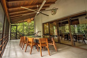 Casa Relaxo Waterfront Villa with Private Dock in Bacalar Lagoon