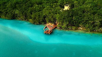 Casa Relaxo Waterfront Villa with Private Dock in Bacalar Lagoon
