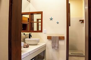 Casa Relaxo Waterfront Villa with Private Dock in Bacalar Lagoon