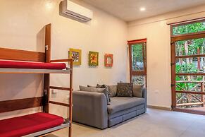 Casa Relaxo Waterfront Villa with Private Dock in Bacalar Lagoon