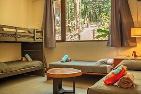 Casa Relaxo Waterfront Villa with Private Dock in Bacalar Lagoon