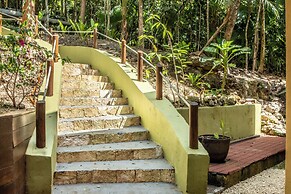 Casa Relaxo Waterfront Villa with Private Dock in Bacalar Lagoon