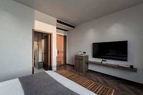 Dali Qingmai Seaview Resort (North Courtyard)