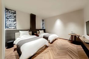 Dali Qingmai Seaview Resort (North Courtyard)