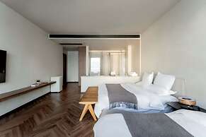 Dali Qingmai Seaview Resort (North Courtyard)