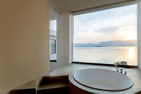 Dali Qingmai Seaview Resort (North Courtyard)