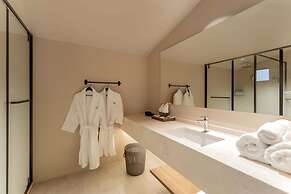 Dali Qingmai Seaview Resort (North Courtyard)