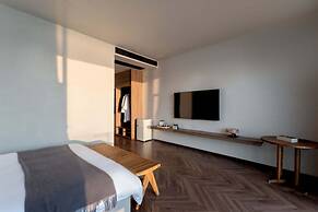 Dali Qingmai Seaview Resort (North Courtyard)