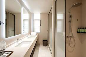 Dali Qingmai Seaview Resort (North Courtyard)