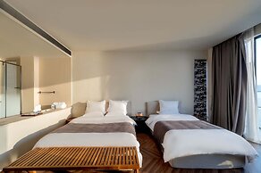 Dali Qingmai Seaview Resort (North Courtyard)