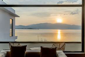 Dali Qingmai Seaview Resort (North Courtyard)