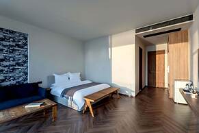 Dali Qingmai Seaview Resort (North Courtyard)