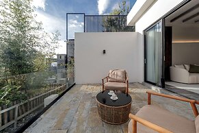 Dali Qingmai Seaview Resort