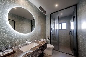 Dali Qingmai Seaview Resort