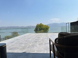 Dali Qingmai Seaview Resort