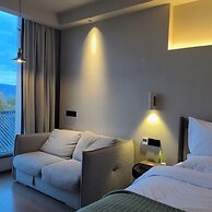 Dali Qingmai Seaview Resort