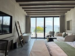 Dali Qingmai Seaview Resort