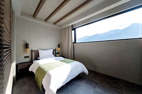 Dali Qingmai Seaview Resort