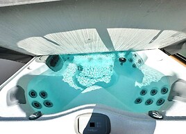 Luxury Oasis Water Park Priv Roof Tub