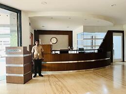 PLA RATHNA RESIDENCY