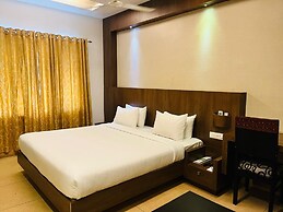 PLA RATHNA RESIDENCY