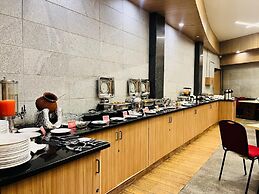 PLA RATHNA RESIDENCY