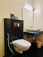 PLA RATHNA RESIDENCY