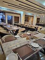Hotel KNG Grand