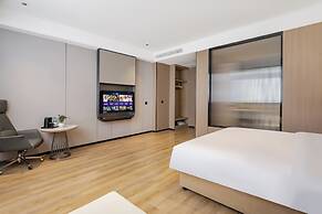 Wanzai Yijia La Maison Hotel