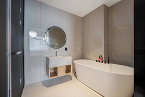 Wanzai Yijia La Maison Hotel