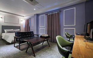 AVENUE HOTEL