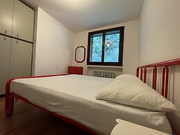 026 Bilocale con Caminetto Giustino