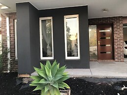 Serenity Home 11 by Hiverooms