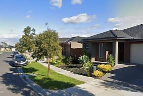 Serenity Home 11 by Hiverooms